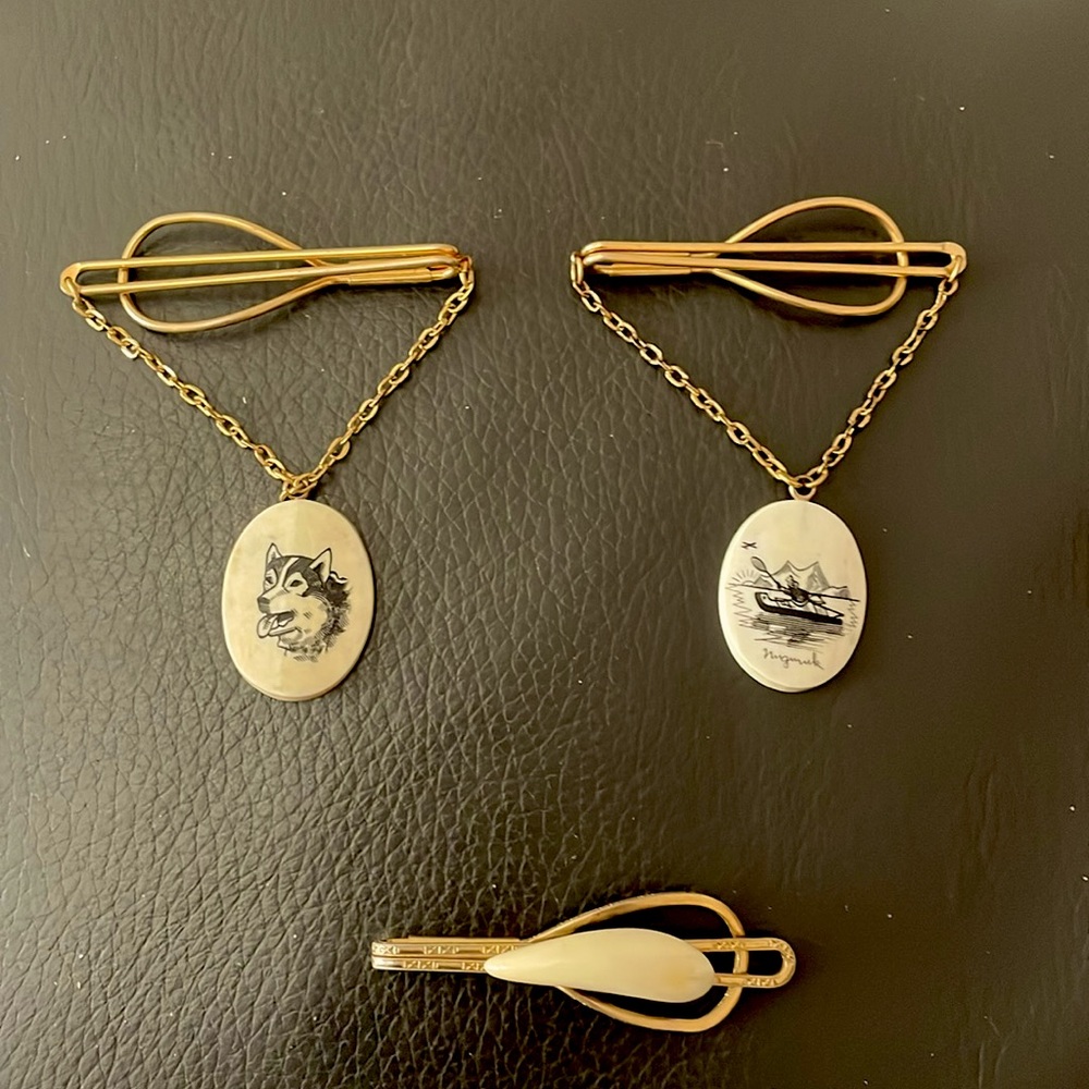 VTG NUGURUK INUIT CARVING SCRIMSHAW Carving Set of 3 Tie Clips Signed